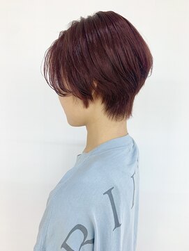 クオリス 上板橋店(QUALIS) 前下がり★ショートヘア/赤系/丸みショート/ショートボブ/耳掛け