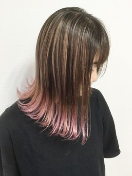 ヘアートルウィ(HAIR Tleu'i) 外ハネピンクベージュ