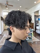 オンフリーク(ON FLEEK)&nbsp;ツイストスパイラルセンターパート刈り上げ