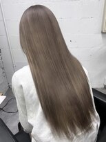 リア(riah)&nbsp;ダブルカラーミルクティーベージュレイヤーカット韓国ヘア