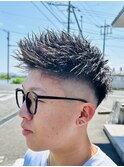 短髪アップバングスパイキーショートツーブロック爽やかビジネス