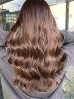 ミア(mia)&nbsp;大人シアーベージュミニウルフボブミディアムレイヤー