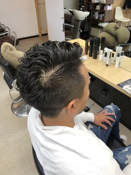 ヘアーラボ ノッシュ 六本松店(Hair Labo Nosh) 震災刈り ハードメンズパーマ