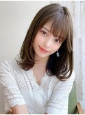 30代大人かわいい外ハネセミロング × ミルクティーベージュ