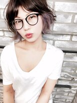 アンリ(Anli)&nbsp;ボブ×インナーカラー×メガネ