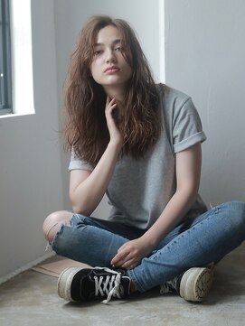 ベル 銀座並木通り店(Belle) エフォートレス　ゆるロングパーマ〔Belle銀座〕