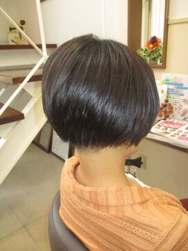 コアフィールフィス(COIFFURE fils) ショートボブ×刈り上げ