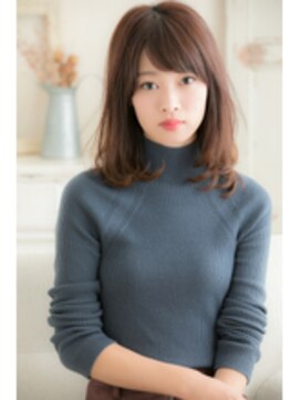 マナリノ バイ リトル(manarino by little) 顔周りにランダム揺れるスウィートロブ