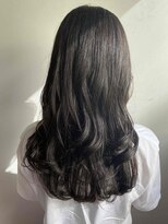 ネオリーブセブン 御茶ノ水店(Neolive 7) 暗いけど黒じゃないシルバーアッシュ*ロングレイヤー