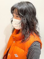 ウクラ バイ レシッド 池袋(uchla by rcid)&nbsp;ミディアムレイヤースパイラルウェーブパーマ×グレージュ/前髪