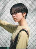 黒髪マッシュショート　ハンサムショート