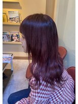 ルシュカイチマルニ(Rasca102)&nbsp;カシスピンク、暖色カラー、ミディアムヘア、ウェーブ巻き