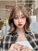 ホワイトベージュインナー外ハネボブレイヤー