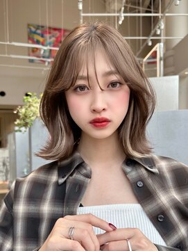 ミンクス渋谷スマートサロン(MINX shibuya smart salon) ホワイトベージュインナー外ハネボブレイヤー