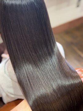 ル コワン ククー(Le coin coucou) 酸性ストレート