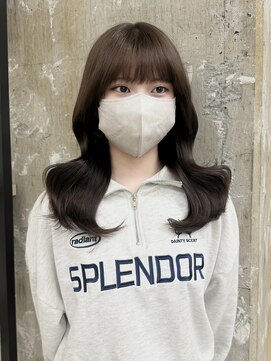 アッシュグレージュ/赤み消し/レイヤー/くびれ巻き