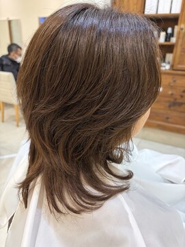 リーナ ビューティガーデン(LiNA BeautyGarden) ミディアムウルフ