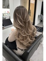 ナンバー 竪町(number+) 海外風◎バタフライカット×バレイヤージュカラー