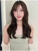 くびれミディと透明感ベージュ
