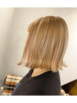 ジーナ(XENA) ミルクティーベージュ