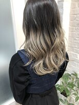 ヴァンカウンシル 金山(VANCOUNCIL kanayama)&nbsp;ホワイトミルクティー×グラデーション