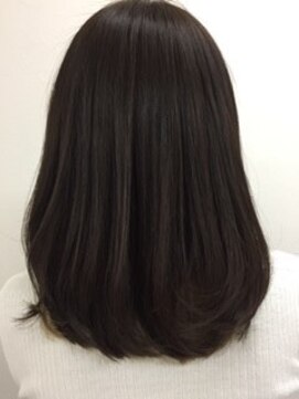 フロウ(flow) うるつやセミロングスタイル◇