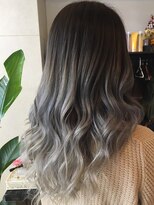 ラビス クローバー(Lovis clover)&nbsp;ホワイトグレーグラデーション