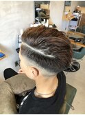 サイドパート刈り上げスタイル