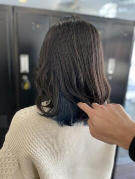 カーフリヘア ウル 千葉店(Kahuli hair Ulu) インナーカラー×ブルー【SHIZUKI】