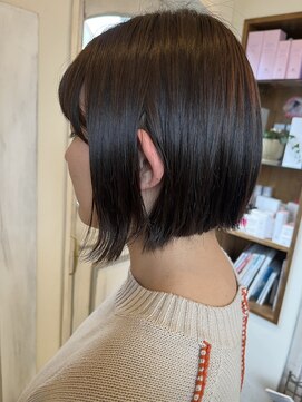 モカ ヘアーデザイン(moca HAIR DESIGN) マット系にカラーしたパッツンボブ