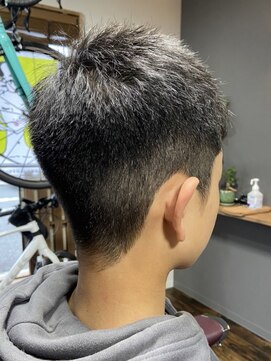 ホマレ(HOMARE) 段差のつかない刈り上げ