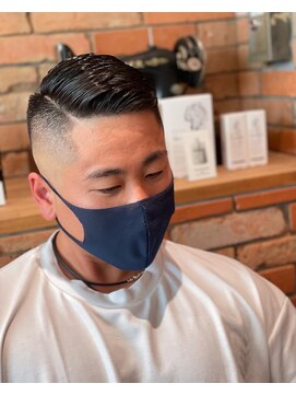 フォーコーナーズカットショップフェイビーズ 名古屋西(FourCornersCutShop favey's) フェード×バーバー【刈り上げ】メンズカット
