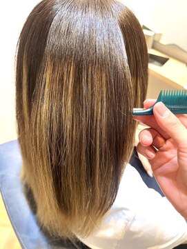 ネウィ 大分中央町店(newi) 艶さら×ストレート