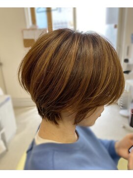 ビューティーサロン クレマン(Beauty salon a.cr'emant.) シルエットNo.1☆ショートボブ