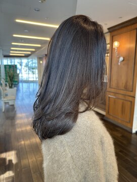 ザック ヴィ(ZACC  vie) レイヤーカット/セミロング/艶カラー/学割U24