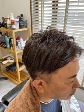 シープラス(C+) 刈り上げツーブロック質感カット