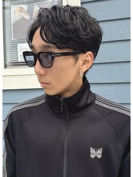 ベル 桑名(BHEL) かき上げヘア七三オールバックツーブロック波巻スパイラルパーマ