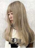 ミルクティーベージュ/ブリーチ/エクステ/レイヤーカット