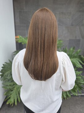 メゾン アヴァロ(Maison Avallo) ナチュラルベージュのロングスタイル