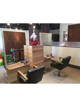 30代40代の大人女性に人気店☆お客様ひとりにスタイリストひとりが最後までご担当☆丁寧にカウンセリング◎