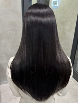 シャルムバイケンジ(Charm.by KENJE) 銀座髪質改善レイヤーカット白髪ぼかしハイライト縮毛矯正有楽町