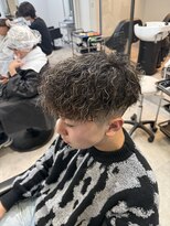 イーラ アメ村店(era) メンズパーマ金メッシュバロックパーママッシュフェード
