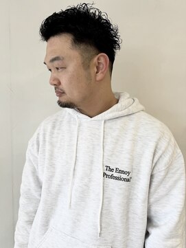 イル(ill) メンズ　フェードカット　パーマスタイル　大須