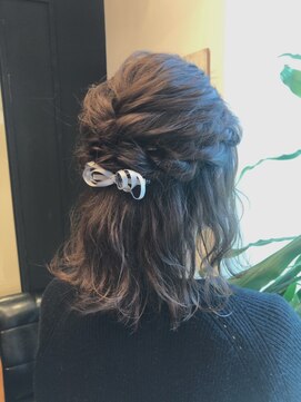 レジーナ トリドール(REGINA Tri'or) 【蓮沼】結婚式ハーフアップアレンジ