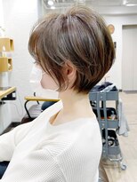 アヴァロン(AVALON) イルミナカラー・絶壁解消・前下がり・ショート・30代40代・猪狩