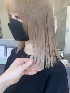 グロウ 上野御徒町(grow) クリームベージュ/ブリーチ2回~/切りっぱなし/pixyyyyyy297