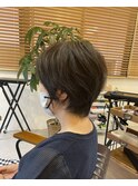 ショートボブ