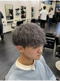 シルバーグレーカラー 前下がりマッシュ【町田/町田駅】