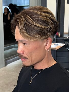 エルマーク(L-MARK) ハイライトセンターパートメッシュダブルカラーツーブロック