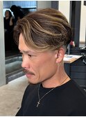 ハイライトセンターパートメッシュダブルカラーツーブロック